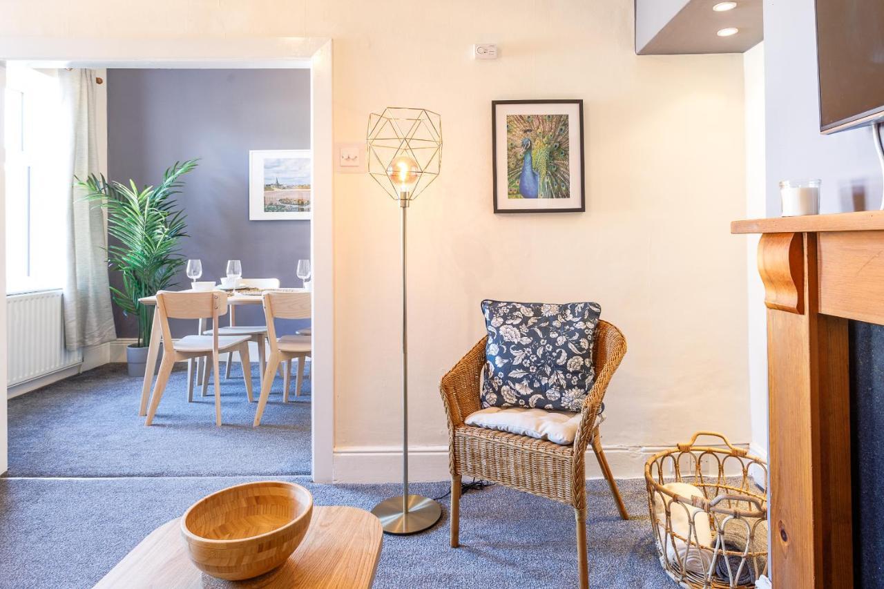 Cozy Coastal Getaway Apartment Норт Шийлдс Екстериор снимка