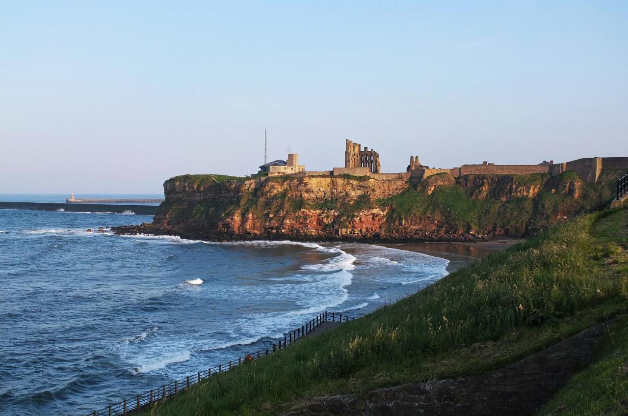 Cozy Coastal Getaway Apartment Норт Шийлдс Екстериор снимка