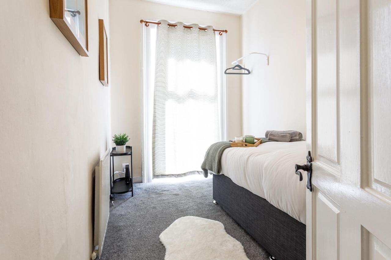 Cozy Coastal Getaway Apartment Норт Шийлдс Екстериор снимка